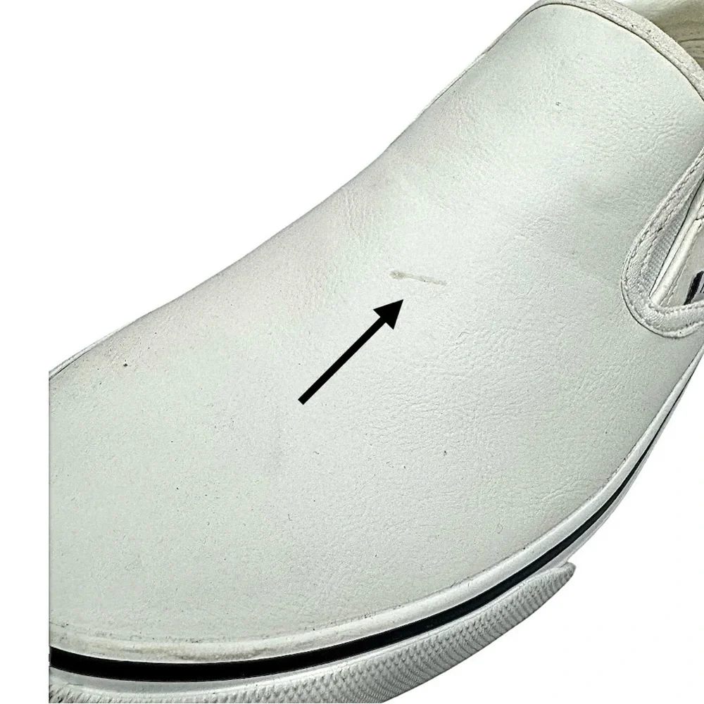 Hurley Youth White Leather Slip On Sneakers New Size 6 Medium Pre-Owned